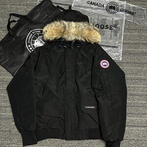 Canada Goose black chilliwack with fur hood